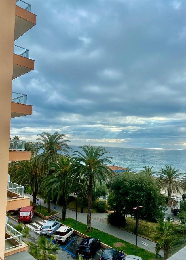Hotel Alba Chiara Finale Ligure Bagian luar foto