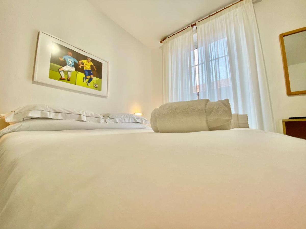 Hotel Alba Chiara Finale Ligure Bagian luar foto